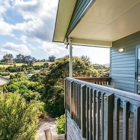 Treetop Retreat - Onetangi Holiday Home Esterno foto