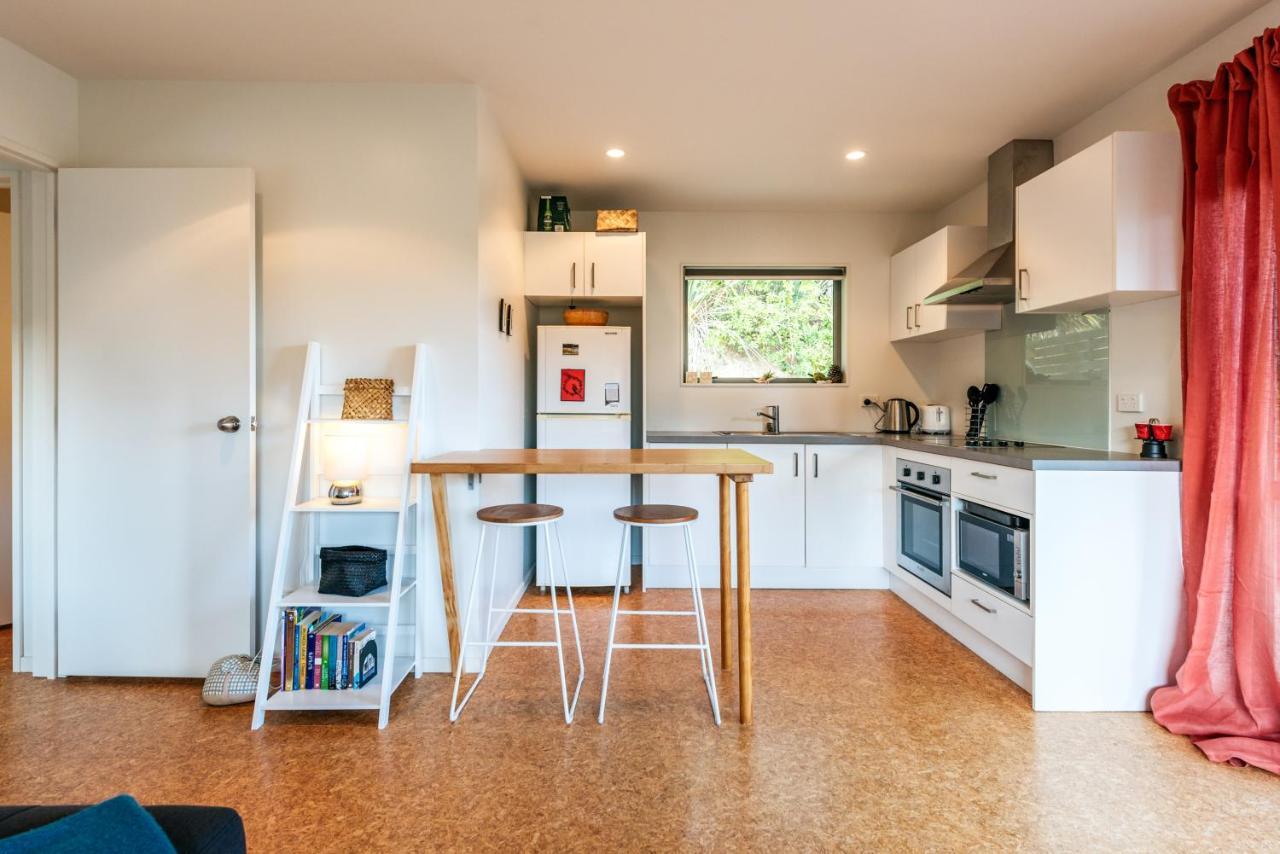 Treetop Retreat - Onetangi Holiday Home Esterno foto
