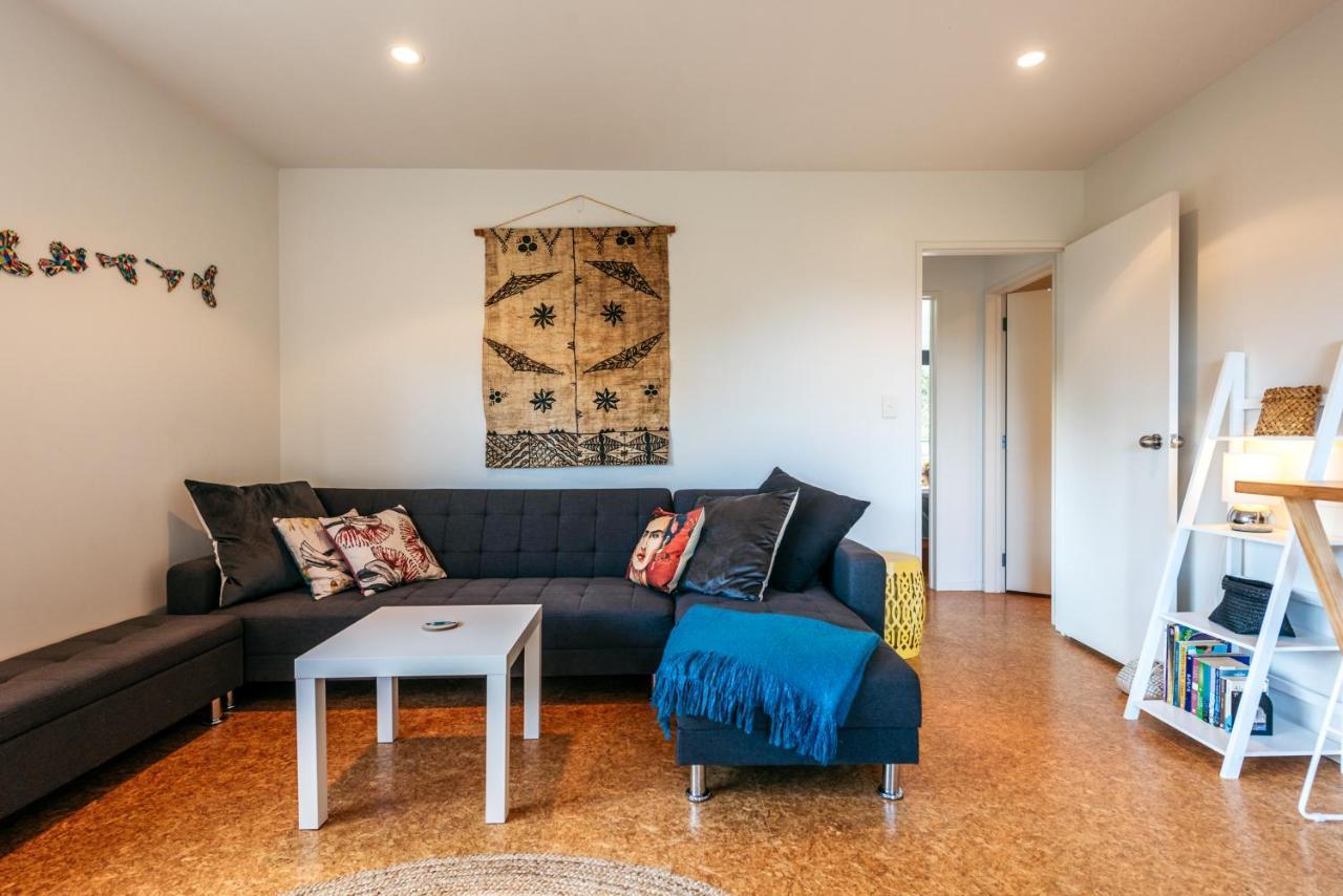 Treetop Retreat - Onetangi Holiday Home Esterno foto